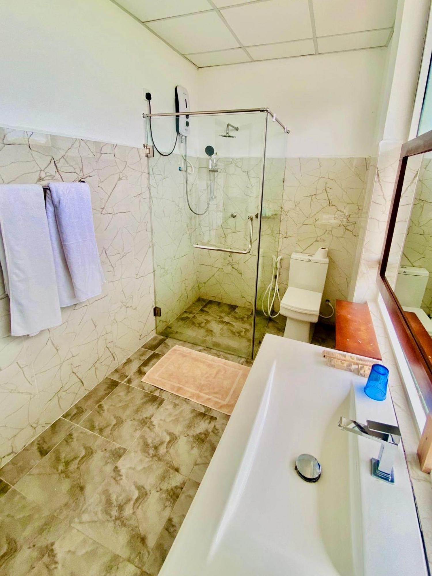 Organic Garden Resort 锡吉里亚 外观 照片